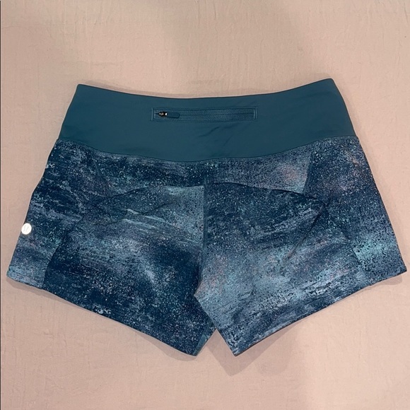 Lululemon speed up shorts 4” *NEVER WORN - Picture 2 of 3